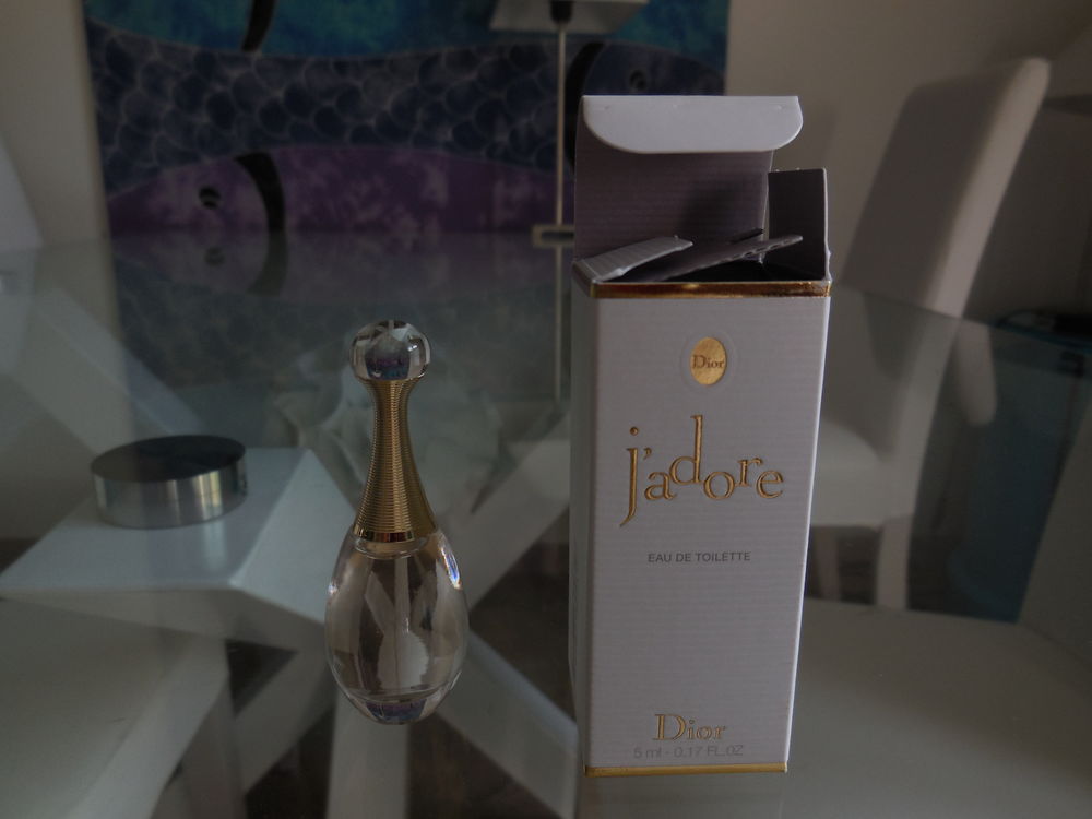 miniature j'adore DIOR 12 Hy�res (83)