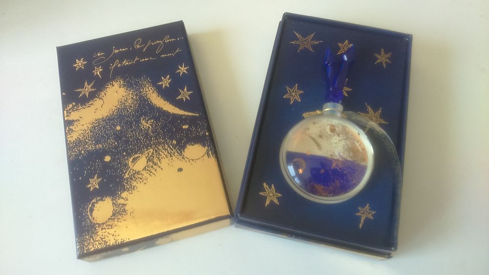 MINIATURE  UN JOUR LE PARFUM  30 Grenoble (38)