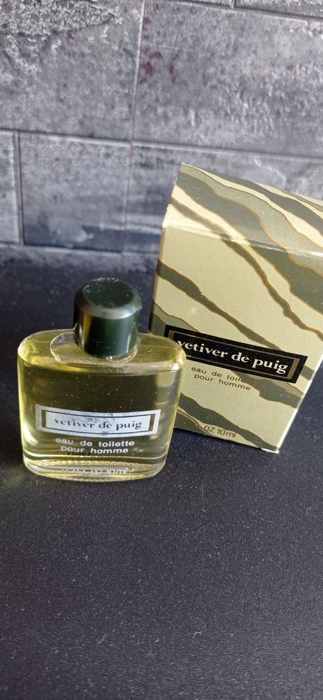 Miniature de parfum de collection v�tiver de puig 10 Porcelette (57)