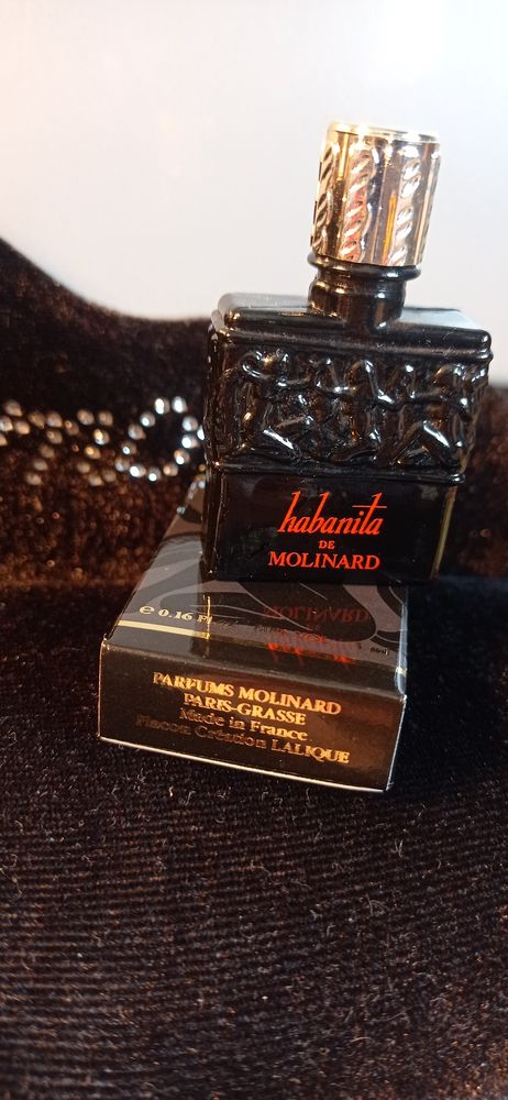Miniature de parfum de collection habanita de molinard 9 Porcelette (57)