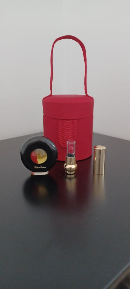 Miniature parfum collector 40 Ouistreham (14)