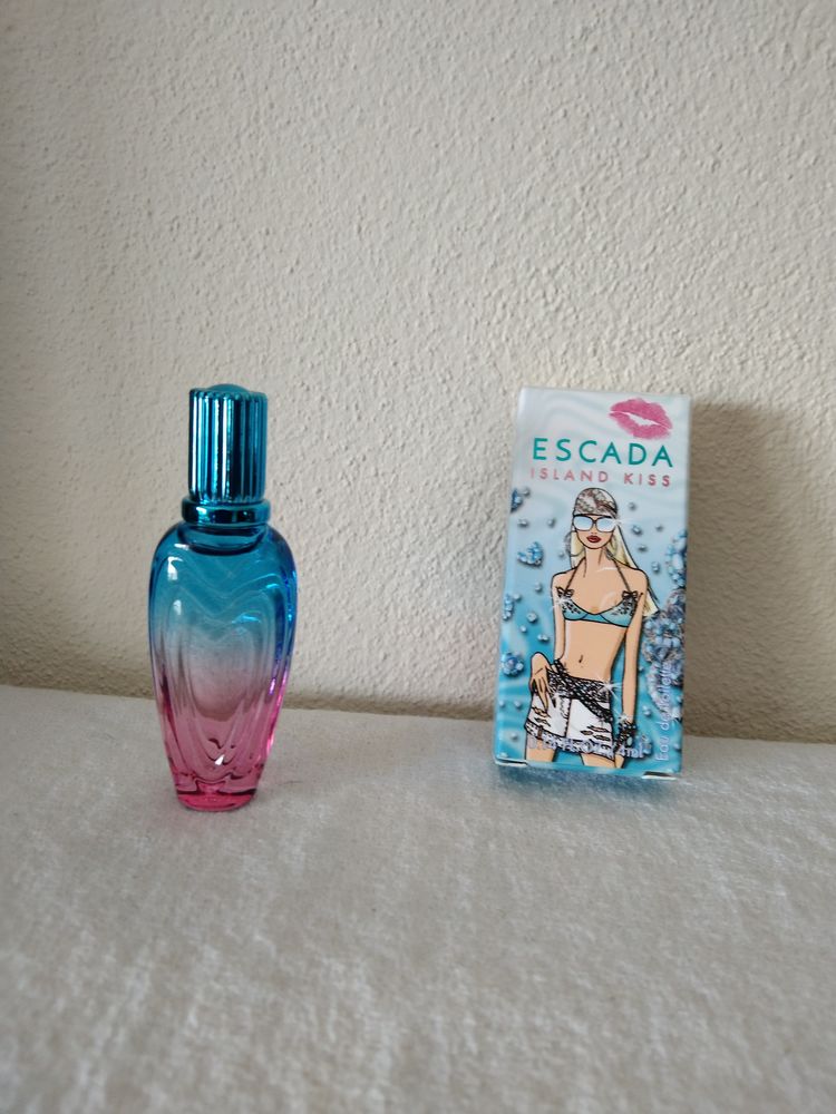 Miniature parfum Escada 4 S�v�rac-d'Aveyron (12)