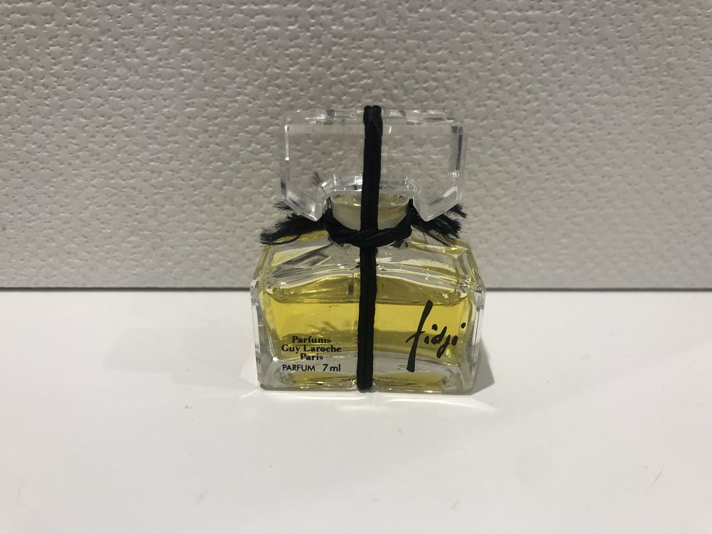 Miniature de parfum Fidji Guy Laroche 9 Charbonni�res-les-Bains (69)