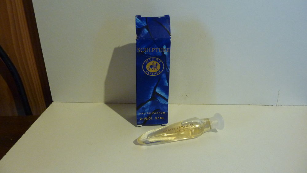 MINIATURE DE PARFUM NIKOS SCULPTURE 4 Bouin (85)
