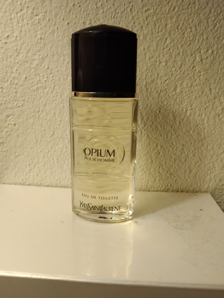 Miniature parfum Opium 
9 S�v�rac-d'Aveyron (12)