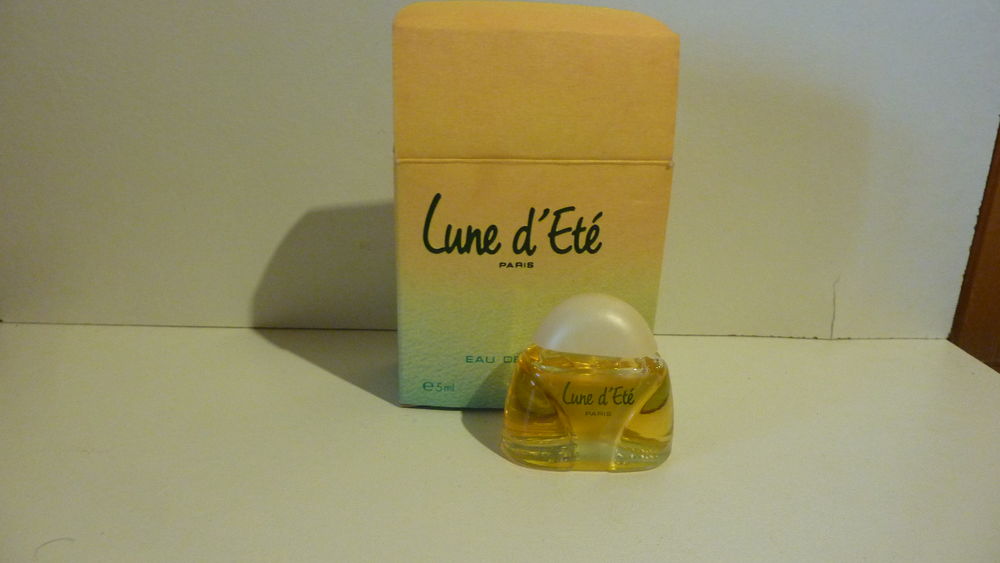 Miniature de parfum REMY LATOUR 6 Bouin (85)