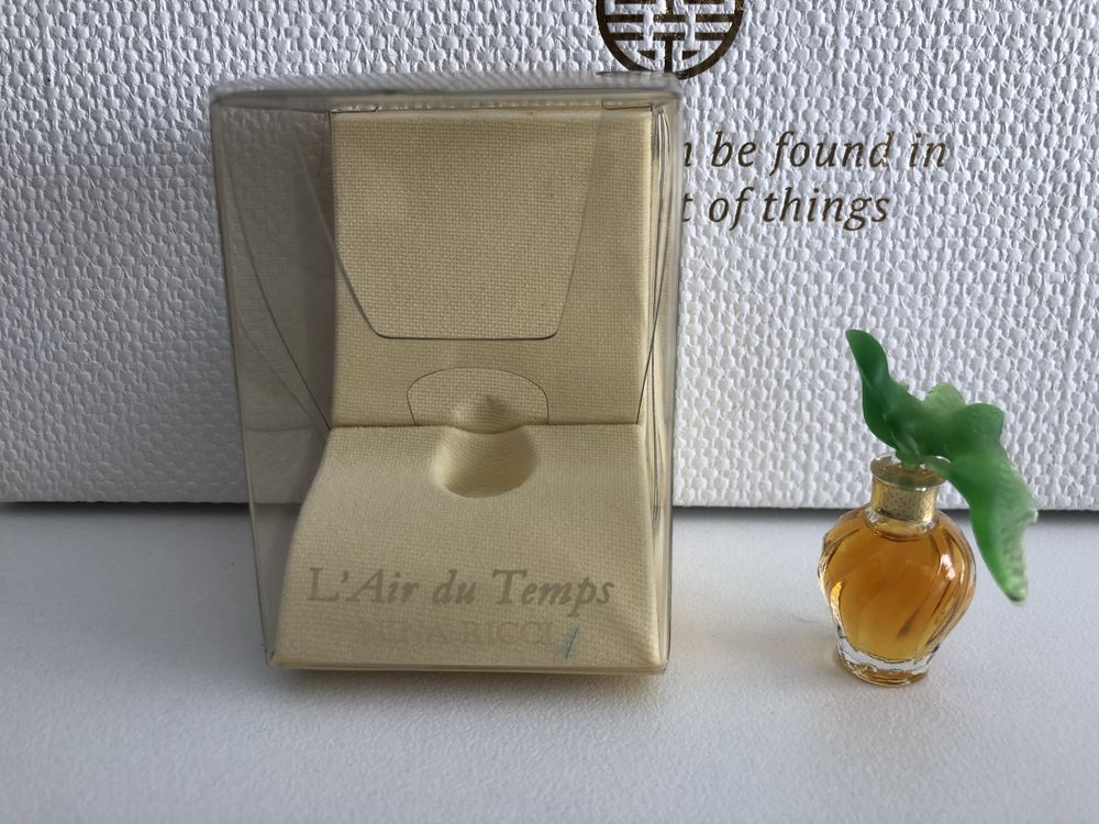 Miniature de parfum l?air du temps colombes vertes 16 Charbonni�res-les-Bains (69)