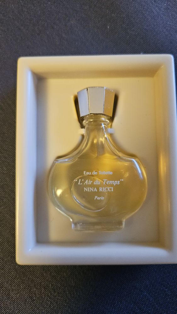 Miniature parfum L'air du Temps de Nina Ricci avec bo�te 10 Le Mans (72)