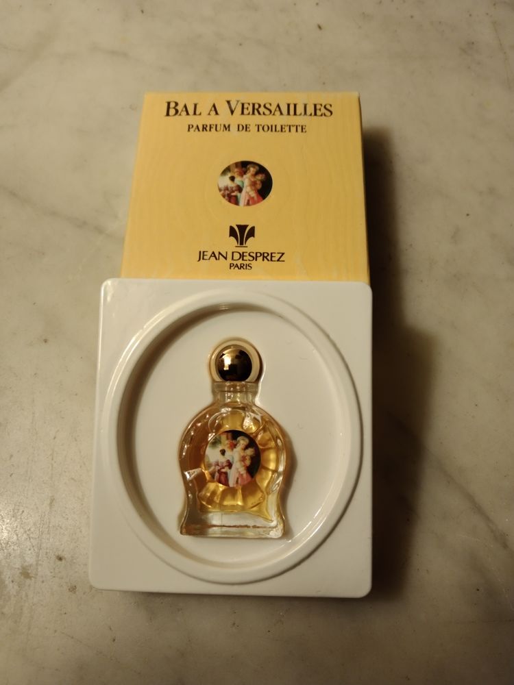 Miniature parfum Bal � Versailles 10 S�v�rac-d'Aveyron (12)