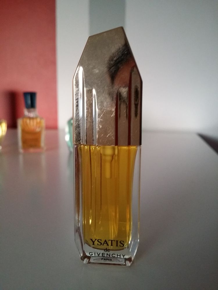 Miniature de parfum  4 Vannes (56)
