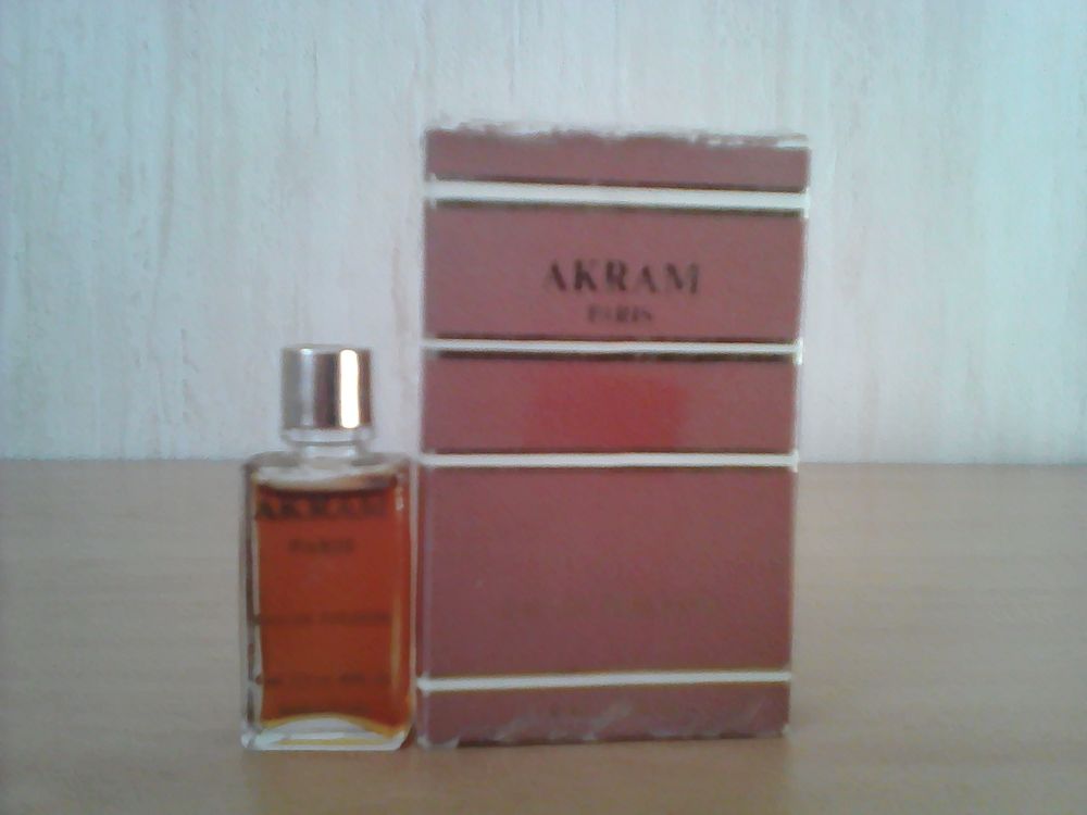 MINIATURE DE PARFUM 4 Trouy (18)