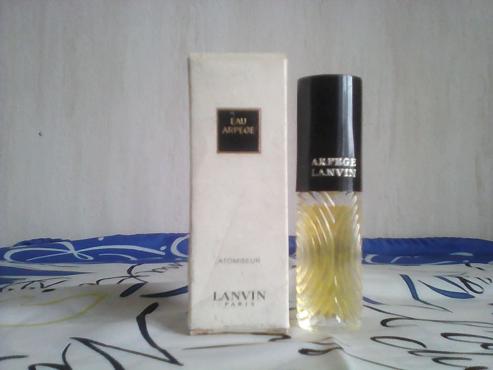 MINIATURE DE PARFUM 8 Trouy (18)