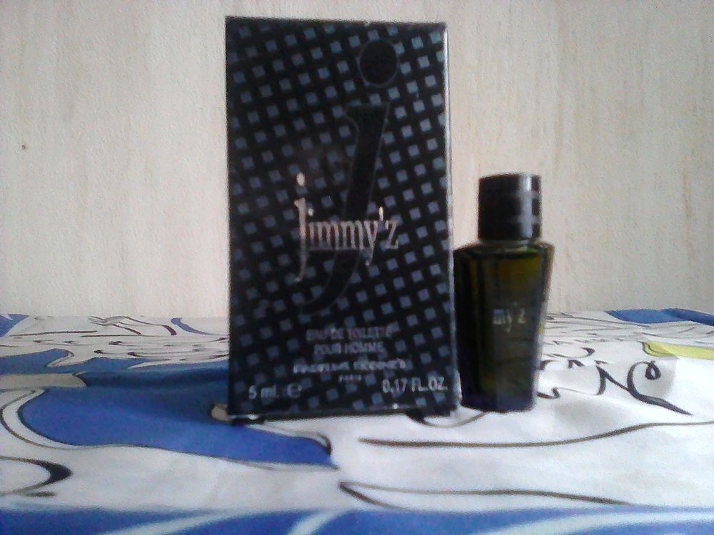 MINIATURE DE PARFUM 5 Trouy (18)