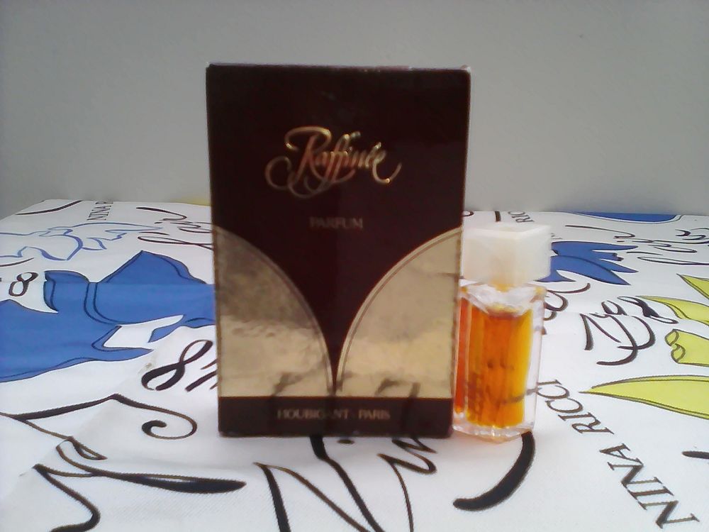 MINIATURE DE PARFUM 5 Trouy (18)