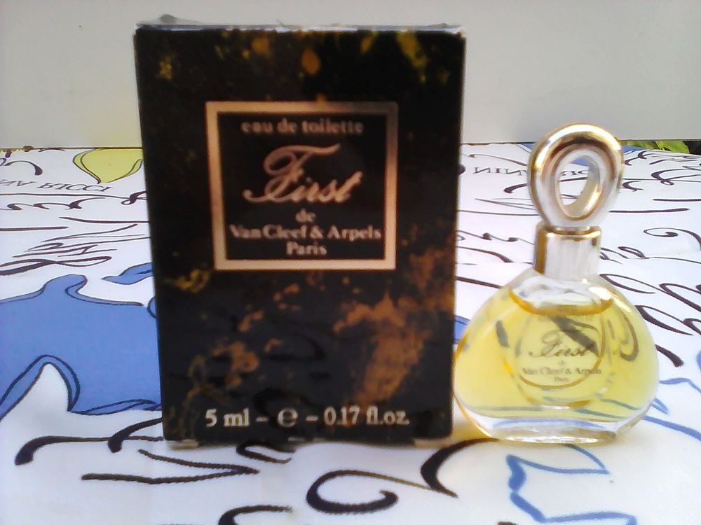 MINIATURE DE PARFUM 6 Trouy (18)
