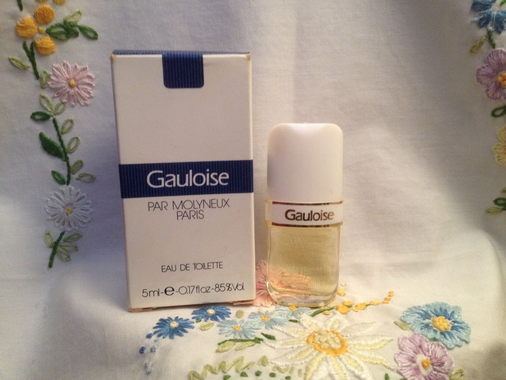 Miniature de parfum 19 Vincennes (94)