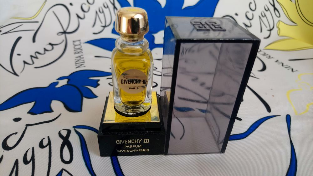 MINIATURE DE PARFUM 5 Trouy (18)