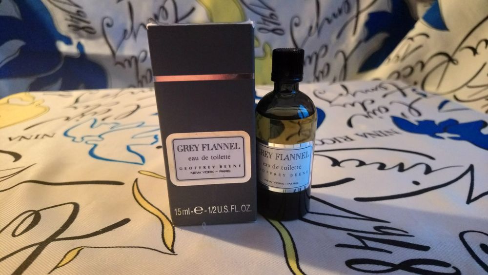 MINIATURE DE PARFUM 6 Trouy (18)