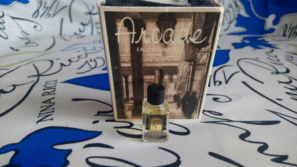 MINIATURE DE PARFUM 4 Trouy (18)