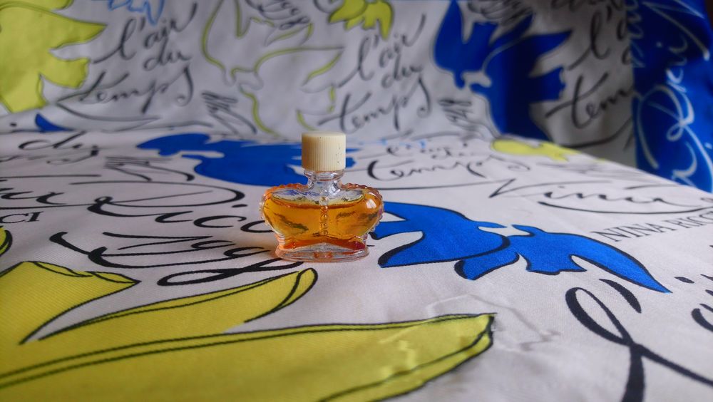 MINIATURE DE PARFUM 20 Trouy (18)