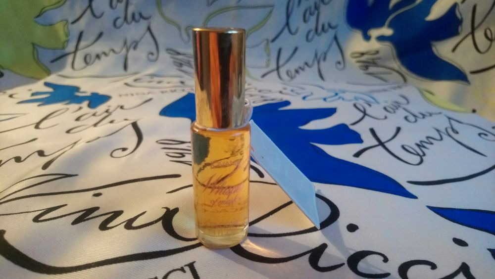 MINIATURE DE PARFUM 4 Trouy (18)