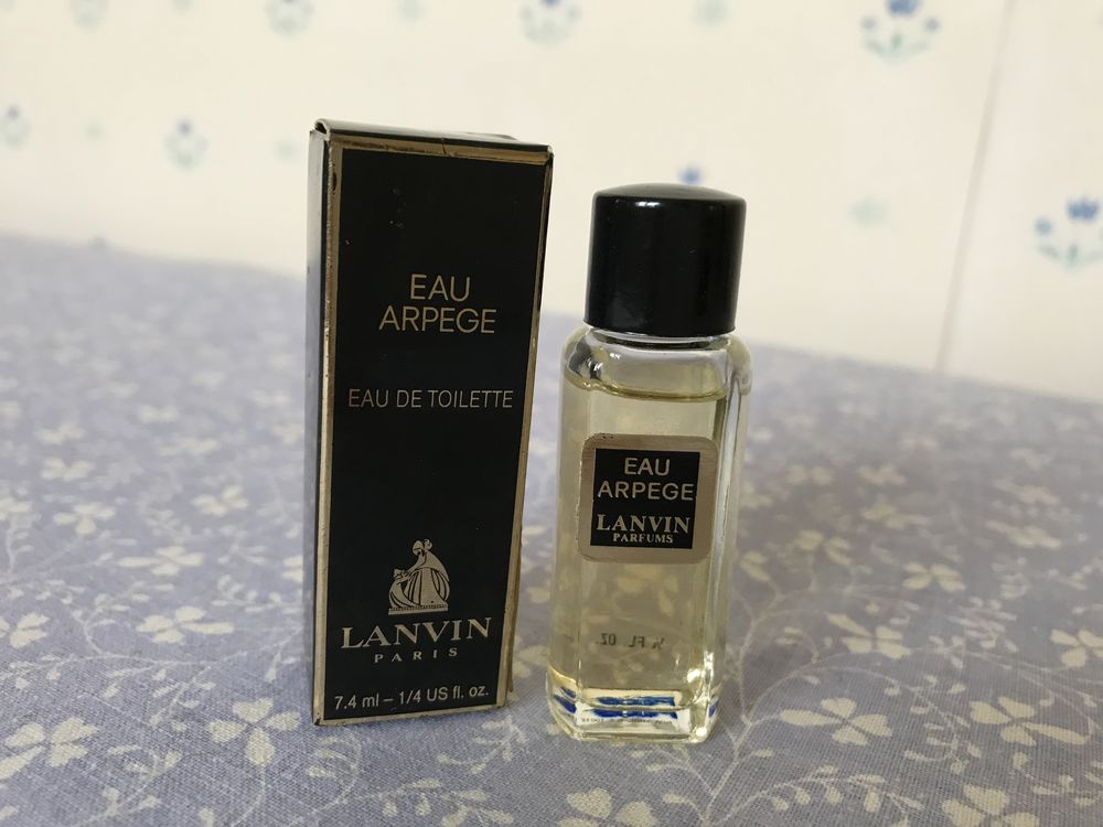 Miniature de parfum 11 Vincennes (94)