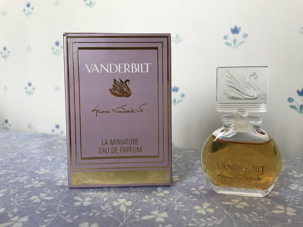 Miniature de parfum 11 Vincennes (94)
