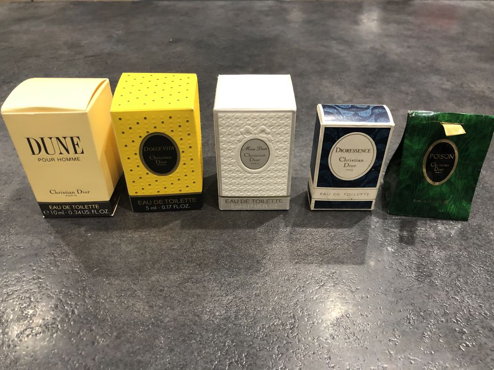 Miniatures de parfum anciennes 50 Charbonni�res-les-Bains (69)