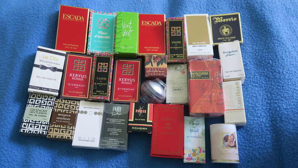 Lot de 25 miniatures de parfum avec boite 50 Chennevi�res-sur-Marne (94)
