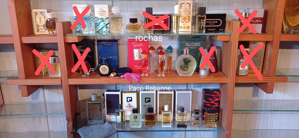 Lot n�4 miniatures de parfum de collection 2 Porcelette (57)