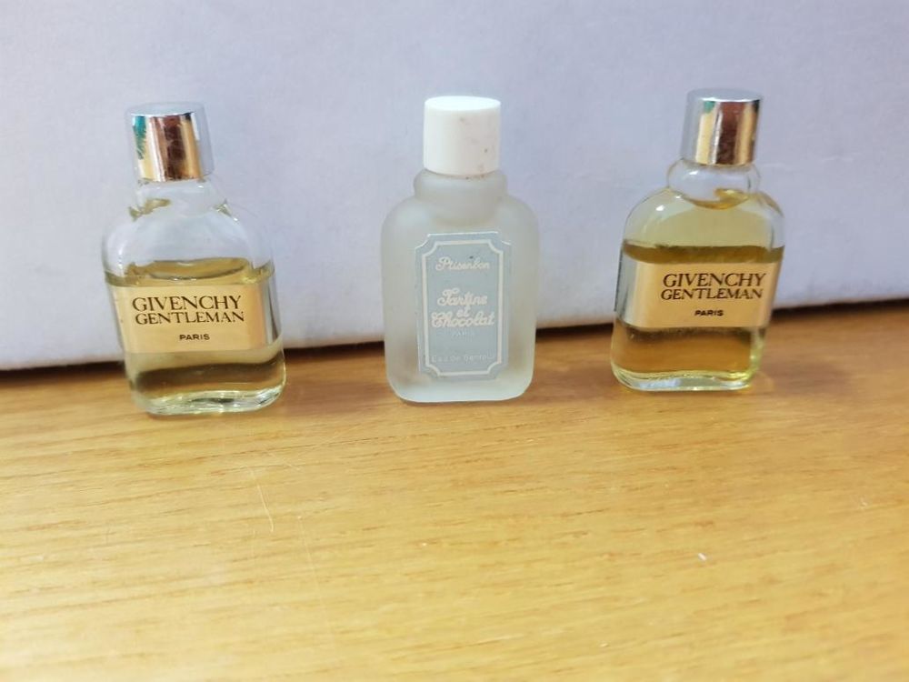miniatures de parfum Givenchy 2 Cavaillon (84)