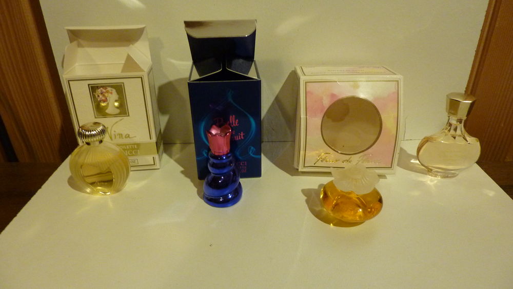 MINIATURES DE PARFUM NINA RICCI 89 Bouin (85)