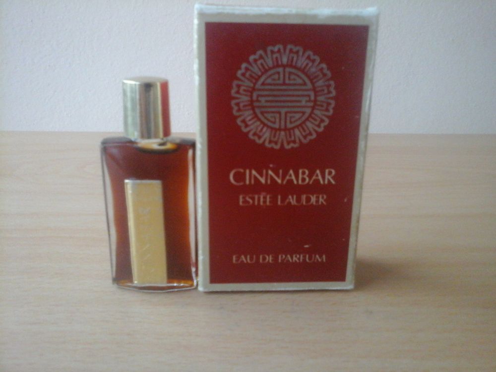 MINIATURES DE PARFUM 12 Trouy (18)