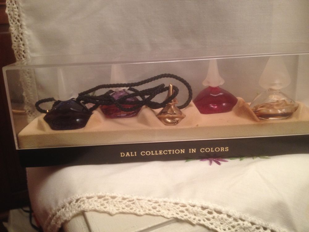 Miniatures de parfum 15 Vincennes (94)