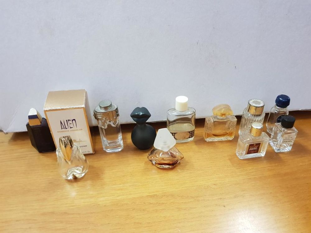 miniatures de parfum 25 Cavaillon (84)