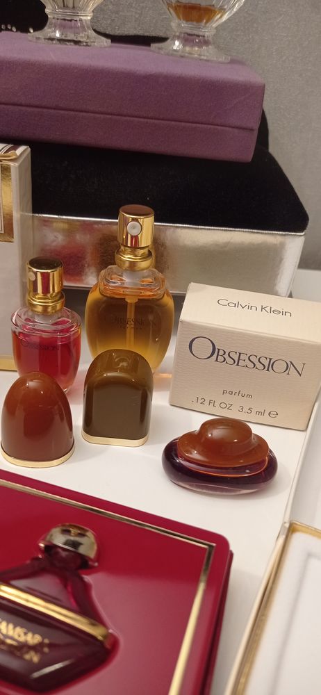 Miniatures de parfum 18 Porcelette (57)