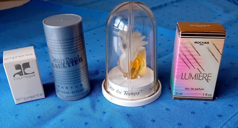 Miniatures de parfum � 8 � 8 Strasbourg (67)