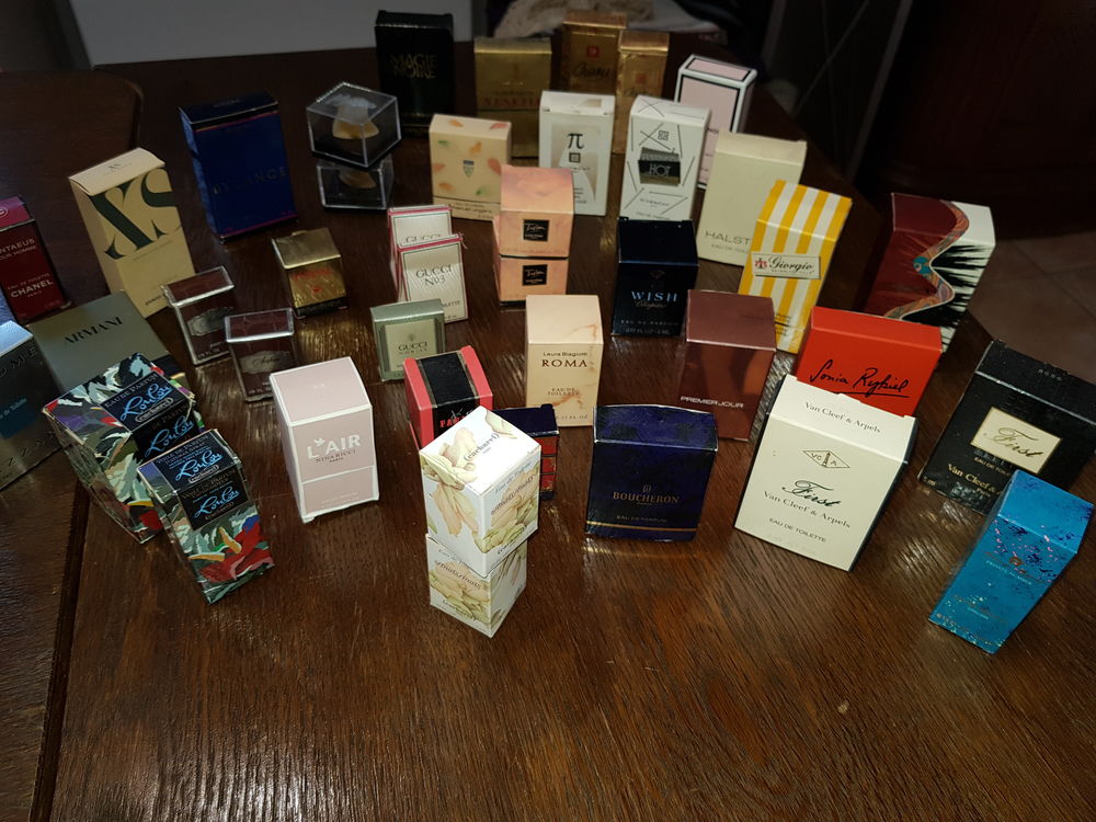 Miniatures parfums anciens 150 Sauveterre (30)