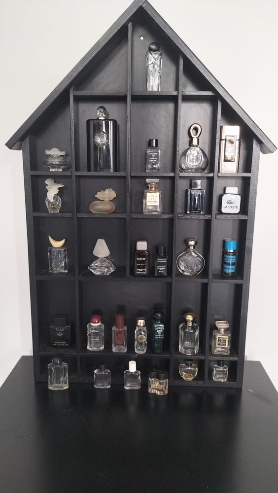 Miniatures de parfums. 30 Florange (57)