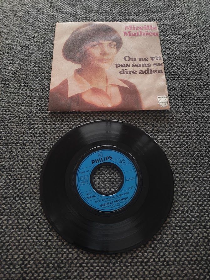 M (145) - Mireille Mathieu - On ne vit pas sans se dire adie 0 Paris 13 (75)