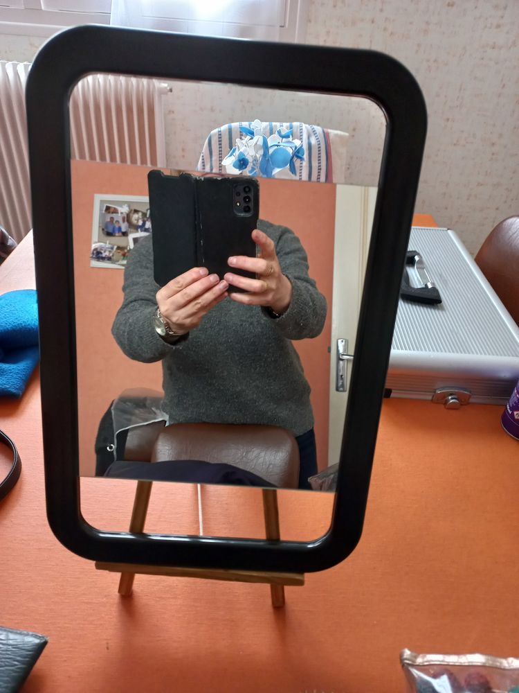 MIROIR COIFFEUSE A DOMICILE 5 Foug�res (35)