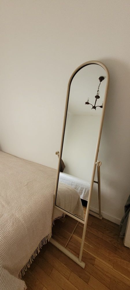 Miroir sur pied 15 Lyon 7 (69)