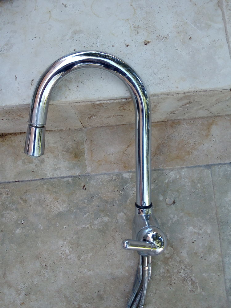 mitigeur �vier avec douchette extractible 20 Poulx (30)