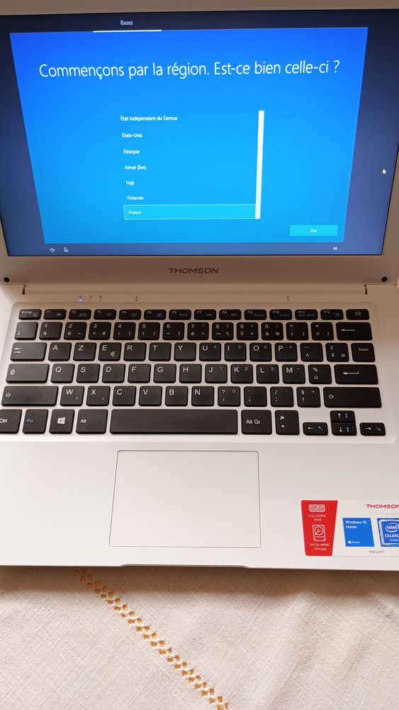 PC mobile Thomson Neo 14'1 90 Pont-Audemer (27)