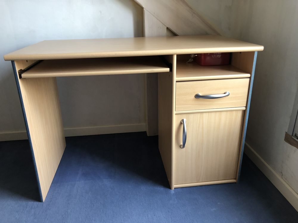 Mobilier chambre enfant
100 Saint-�tienne-de-Montluc (44)