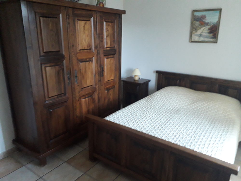 Mobilier orme massif: vaissel 800 Ch�teauneuf-de-Chabre (05)