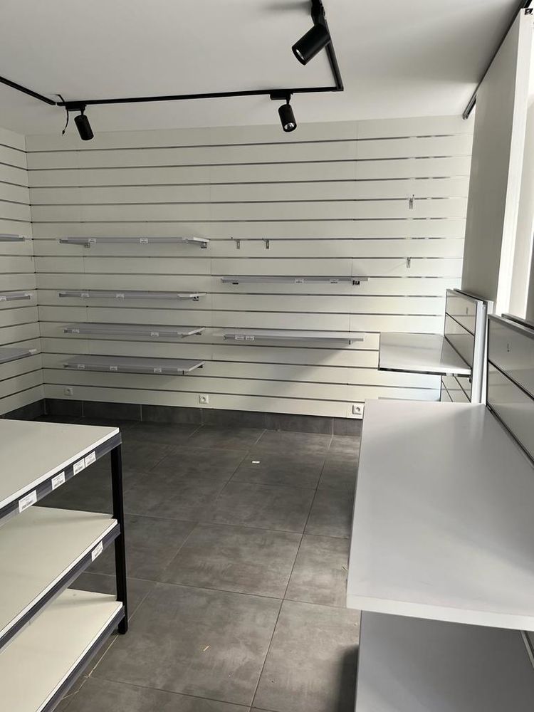 Kit de mobilier pour display en boutique 1500 Clichy (92)