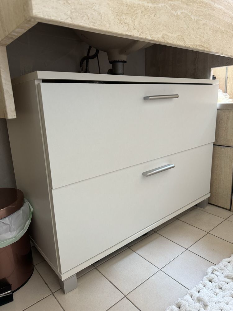 Mobilier tr�s bon �tat 0 N�mes (30)