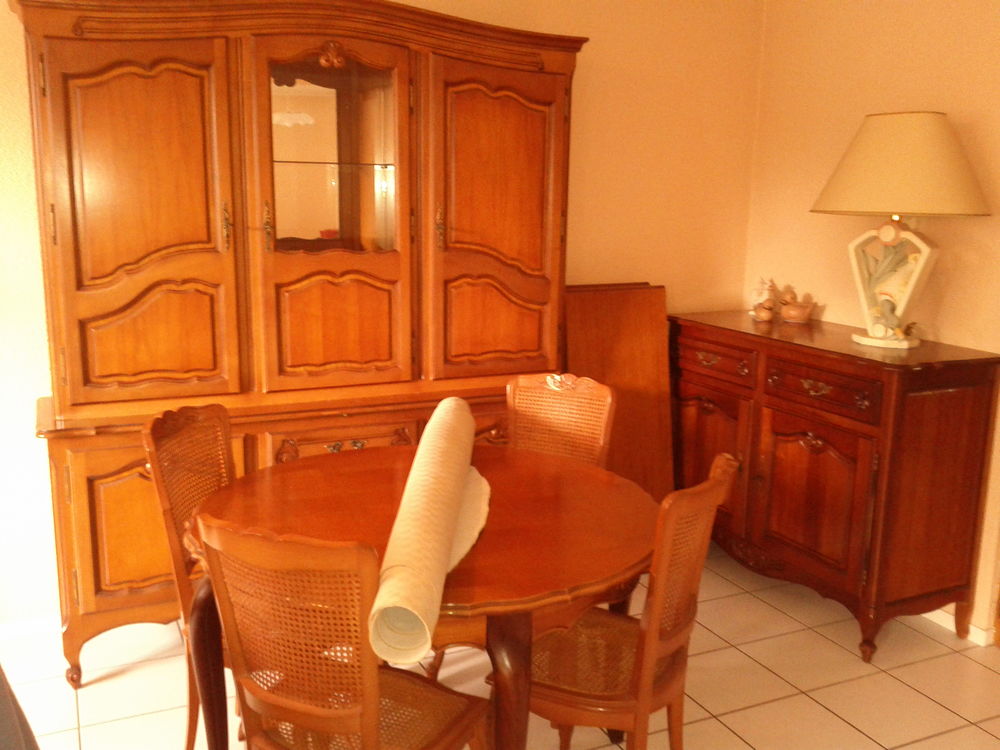 Mobilier type merisier 600 Aix-les-Bains (73)