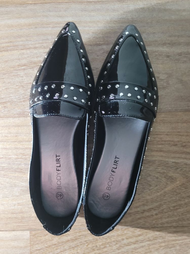 Mocassin cir� clout� � Pointure 40 � Neuf 17 Pierrevillers (57)